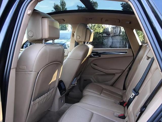2015 Porsche Macan S