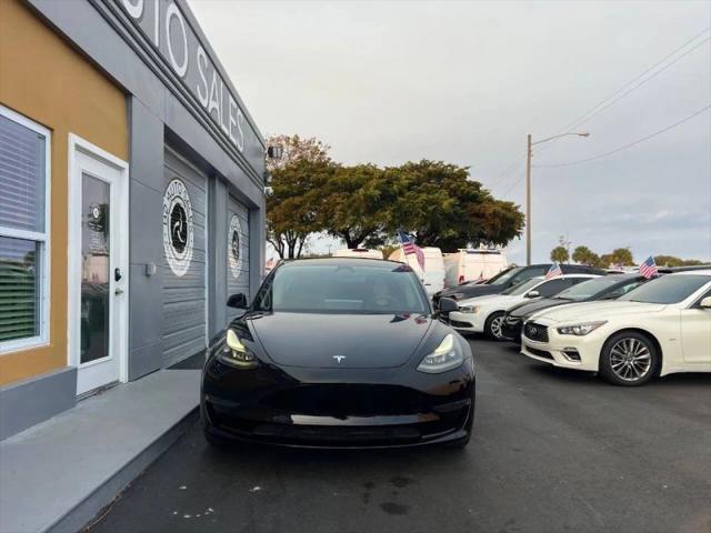 2022 Tesla Model 3 Rear-Wheel Drive