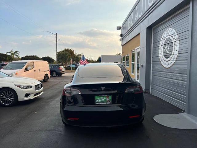 2022 Tesla Model 3 Rear-Wheel Drive