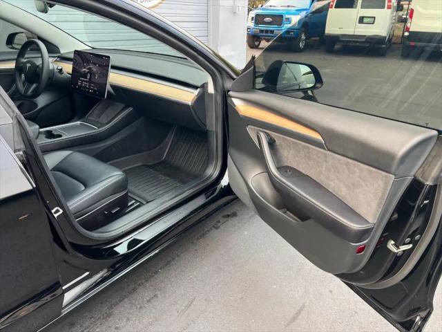 2022 Tesla Model 3 Rear-Wheel Drive