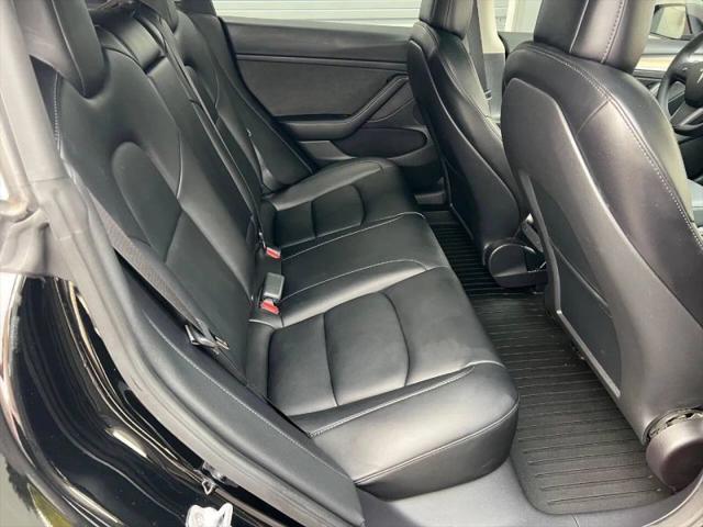 2022 Tesla Model 3 Rear-Wheel Drive