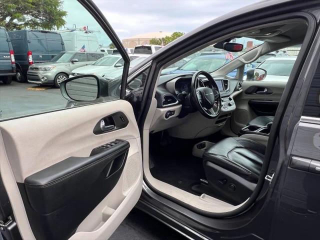 2020 Chrysler Pacifica Touring L