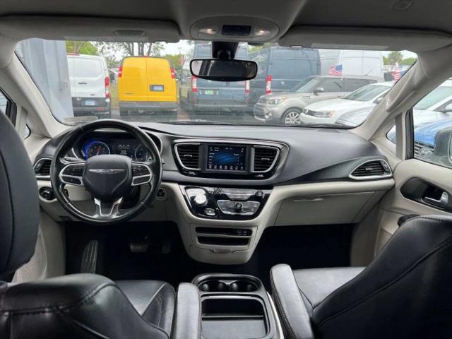 2020 Chrysler Pacifica Touring L