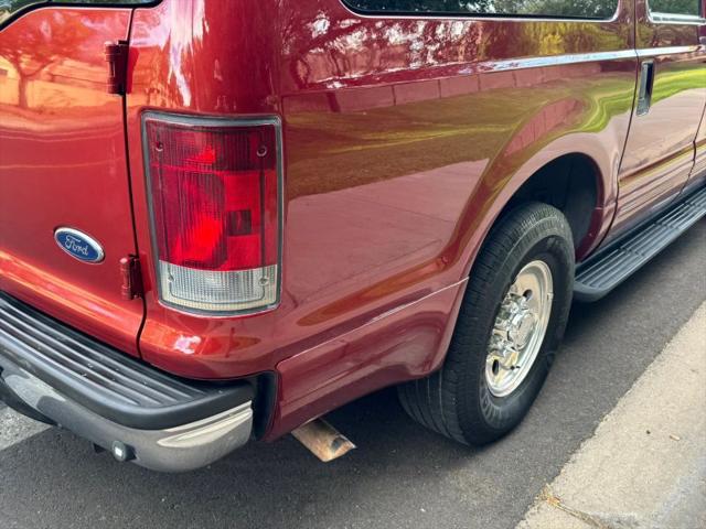 2005 Ford Excursion XLT
