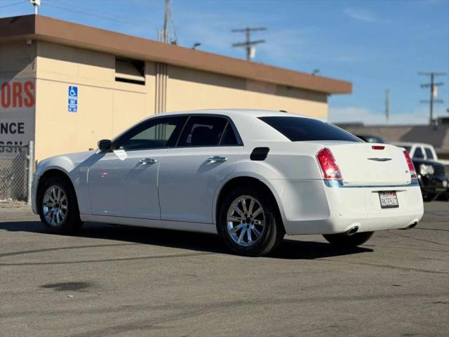 2012 Chrysler 300 Limited