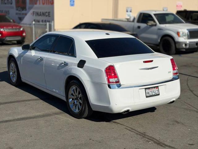 2012 Chrysler 300 Limited