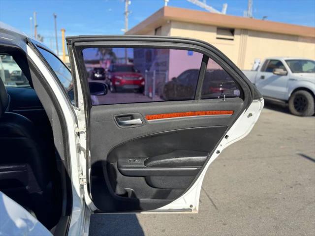 2012 Chrysler 300 Limited