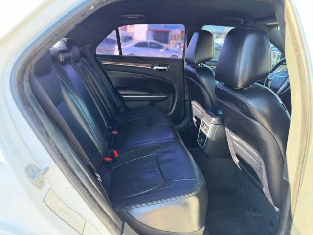 2012 Chrysler 300 Limited