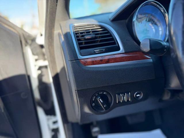 2012 Chrysler 300 Limited