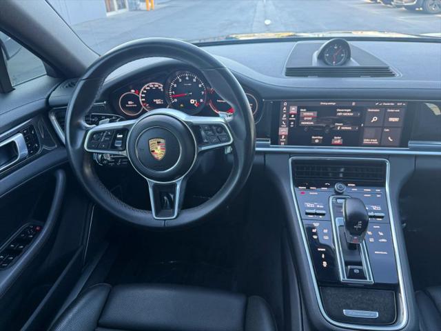 2018 Porsche Panamera 4