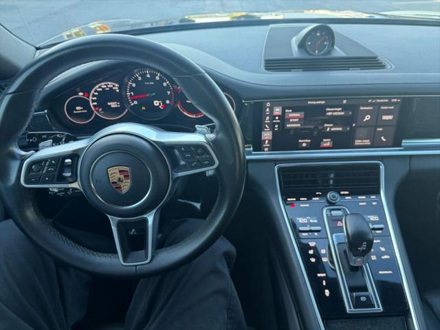 2018 Porsche Panamera 4