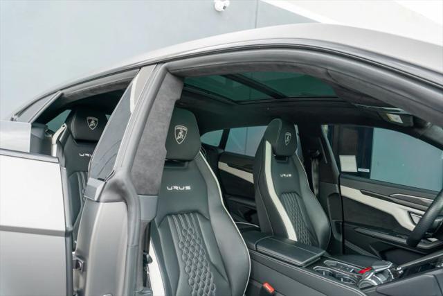 2023 Lamborghini Urus S