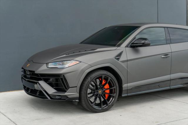 2023 Lamborghini Urus S