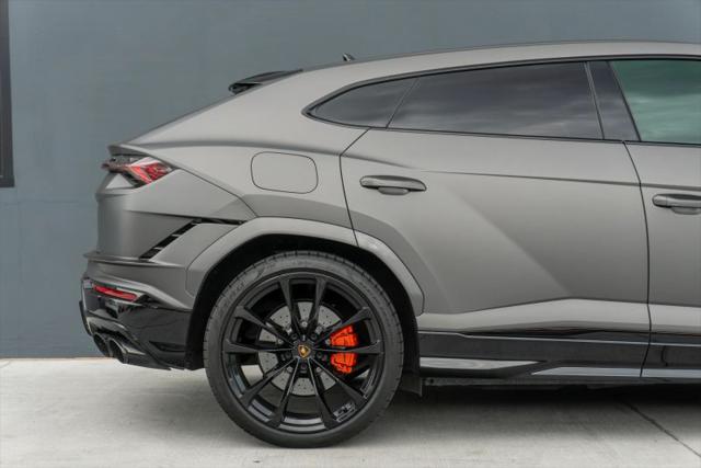 2023 Lamborghini Urus S