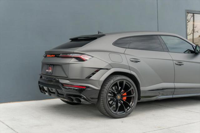2023 Lamborghini Urus S