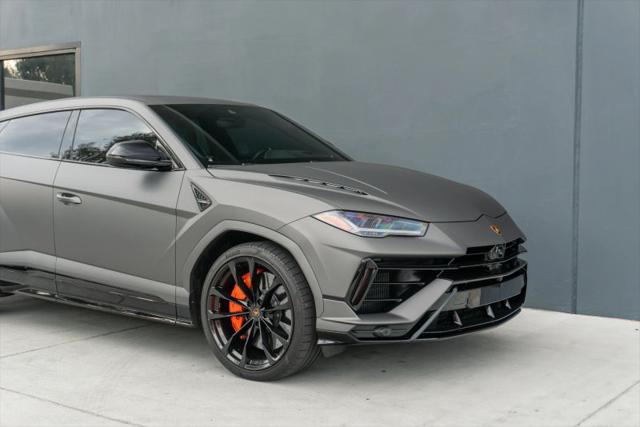 2023 Lamborghini Urus S