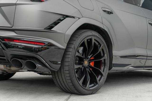 2023 Lamborghini Urus S