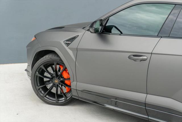 2023 Lamborghini Urus S