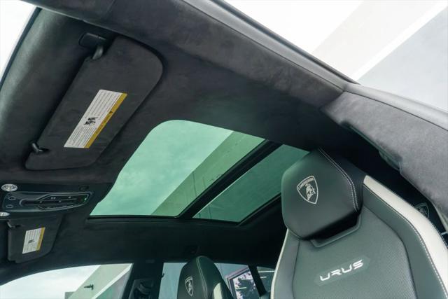 2023 Lamborghini Urus S