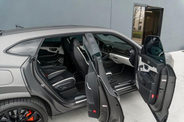 2023 Lamborghini Urus S