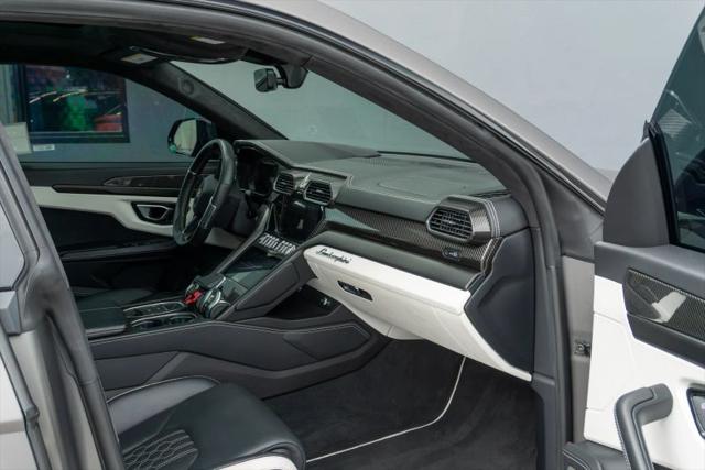2023 Lamborghini Urus S
