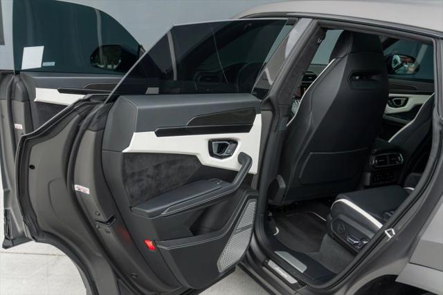 2023 Lamborghini Urus S