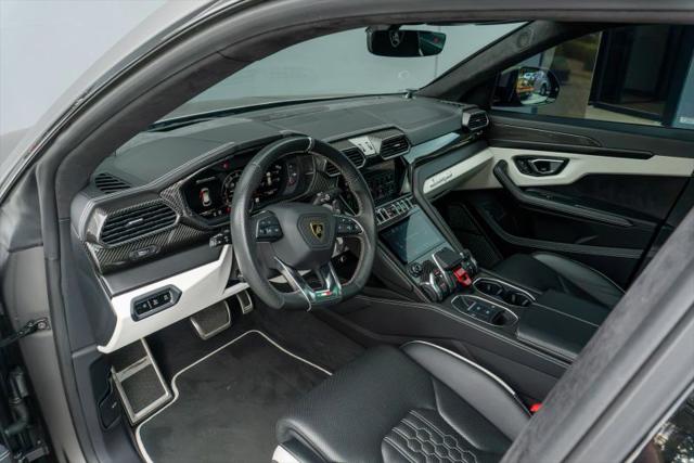 2023 Lamborghini Urus S