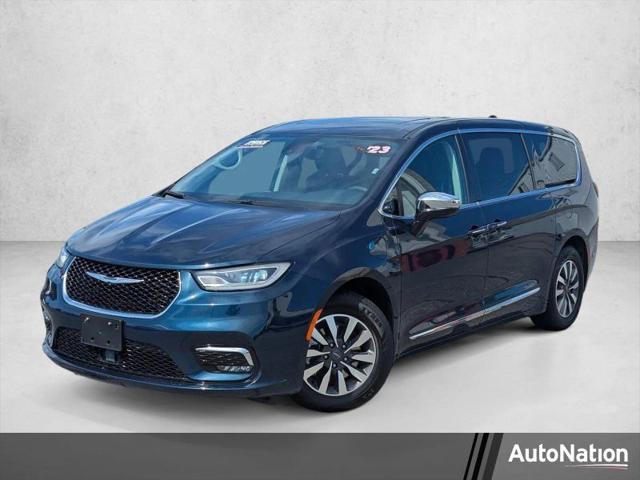 2023 Chrysler Pacifica Hybrid Limited for sale in Columbus, GA