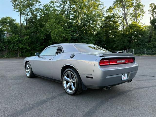 2013 Dodge Challenger SXT