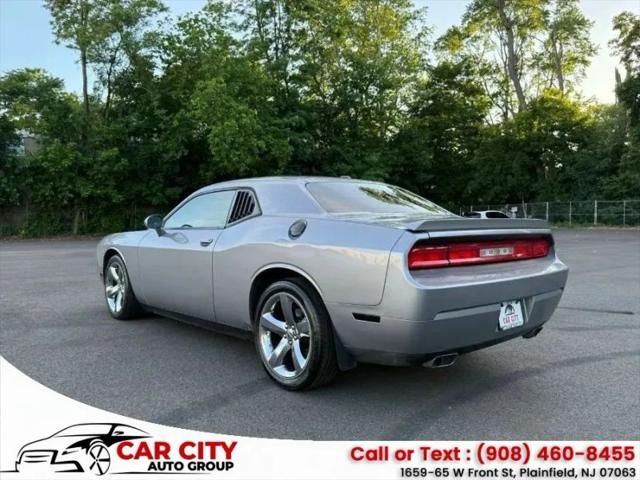 2013 Dodge Challenger SXT