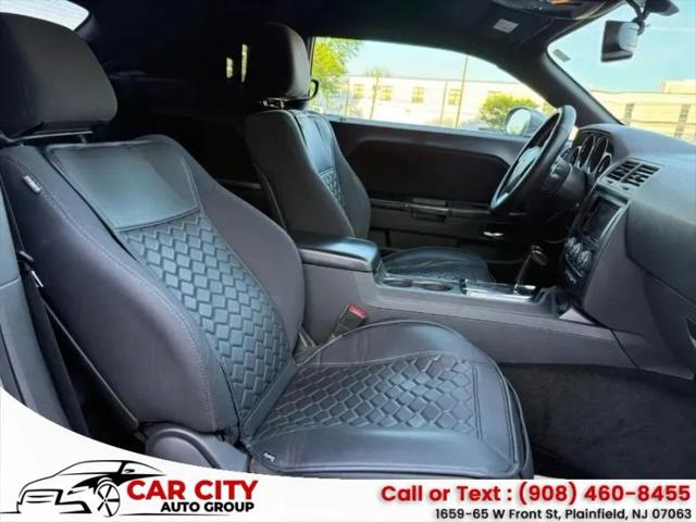 2013 Dodge Challenger SXT