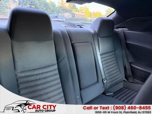 2013 Dodge Challenger SXT