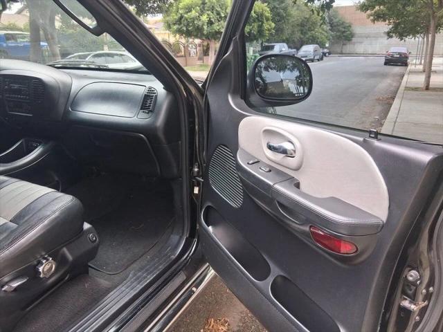 2003 Ford F-150 LARIAT