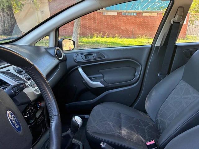 2011 Ford Fiesta SES