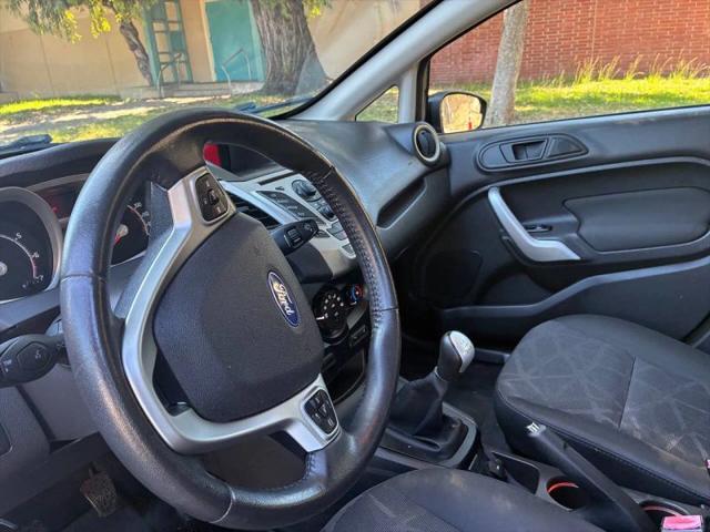 2011 Ford Fiesta SES