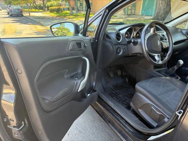 2011 Ford Fiesta SES