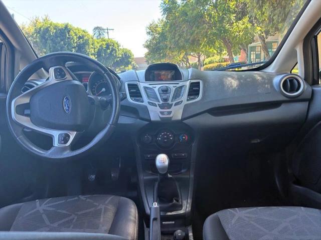 2011 Ford Fiesta SES