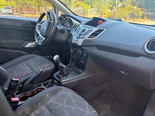 2011 Ford Fiesta SES