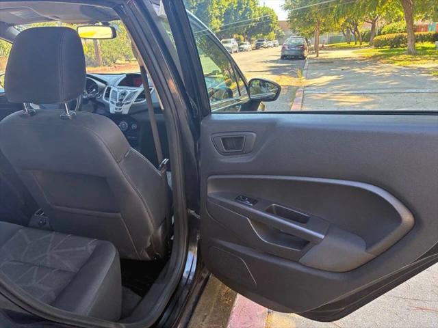 2011 Ford Fiesta SES