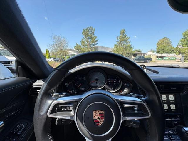2016 Porsche 911 Carrera GTS