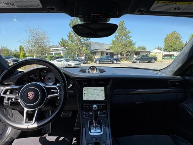 2016 Porsche 911 Carrera GTS