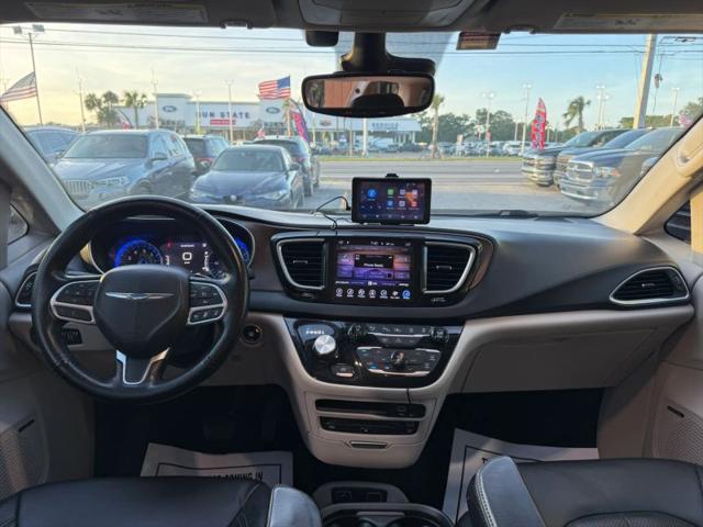 2017 Chrysler Pacifica Touring-L Plus
