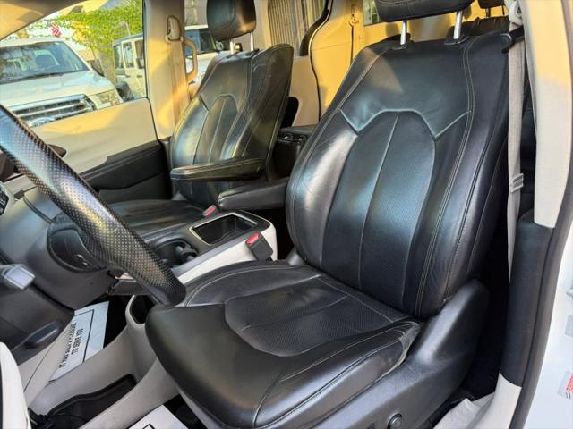2017 Chrysler Pacifica Touring-L Plus