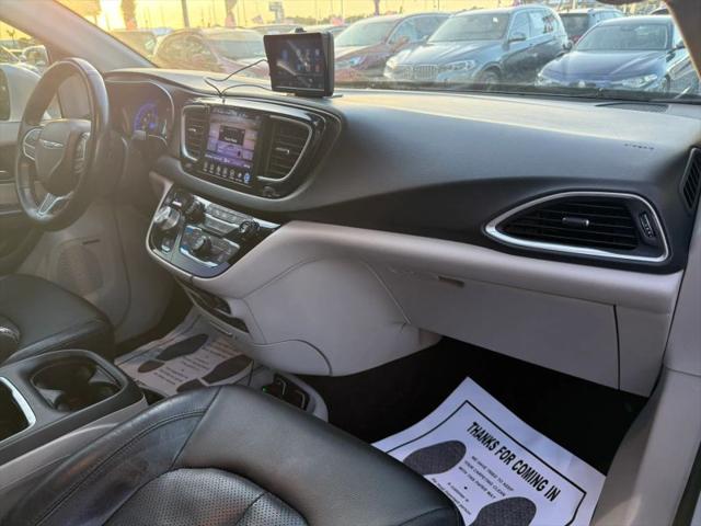 2017 Chrysler Pacifica Touring-L Plus