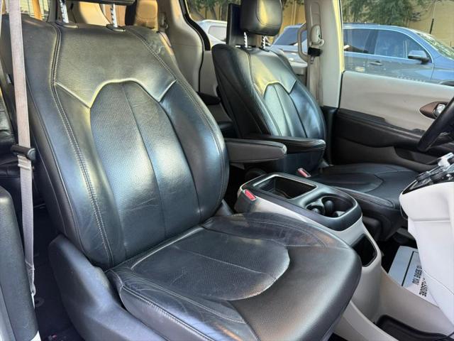 2017 Chrysler Pacifica Touring-L Plus