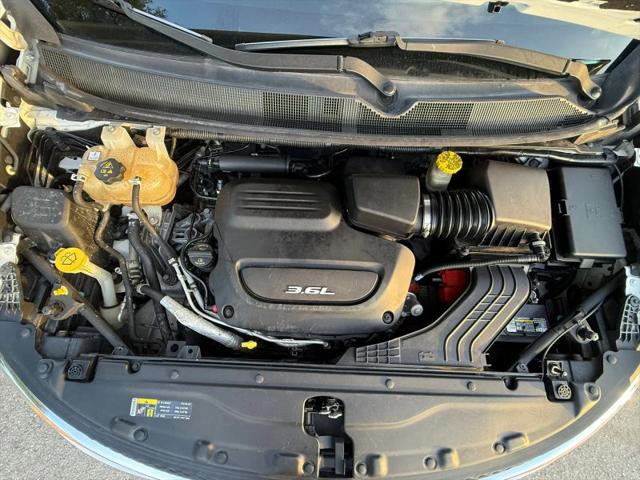 2017 Chrysler Pacifica Touring-L Plus