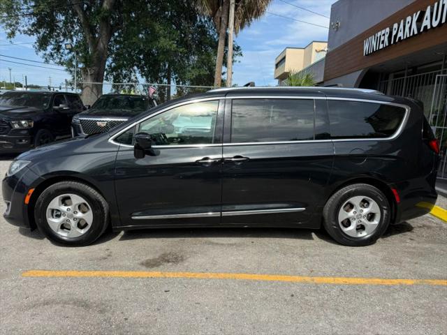 2017 Chrysler Pacifica Touring-L Plus