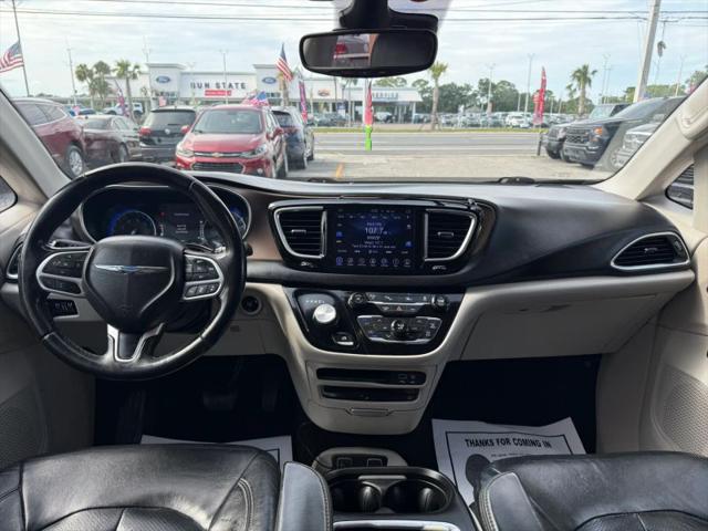 2017 Chrysler Pacifica Touring-L Plus
