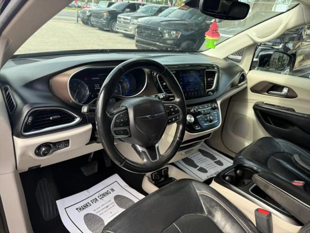 2017 Chrysler Pacifica Touring-L Plus