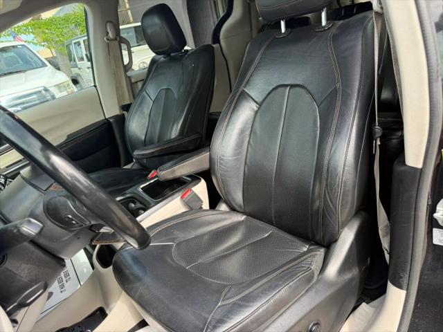 2017 Chrysler Pacifica Touring-L Plus